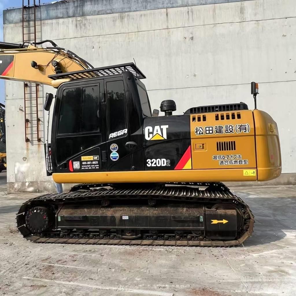 CAT 320D2 Escavadoras Midi 7t - 12t
