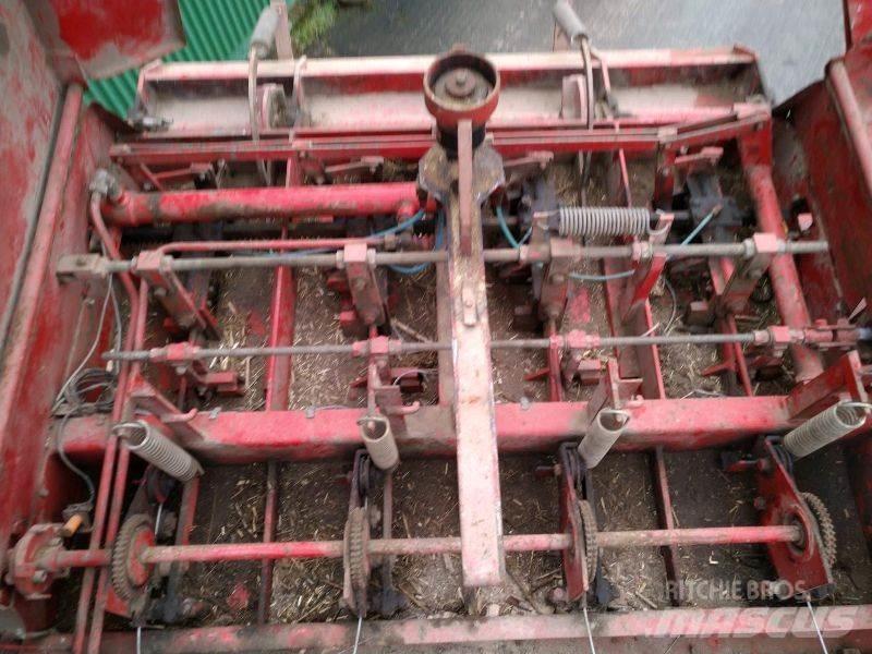 Vicon HP 1600 Enfardadeira de fardos quadrados