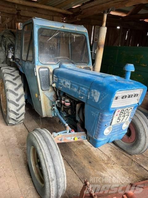 Ford 2000 Tratores Agrícolas usados