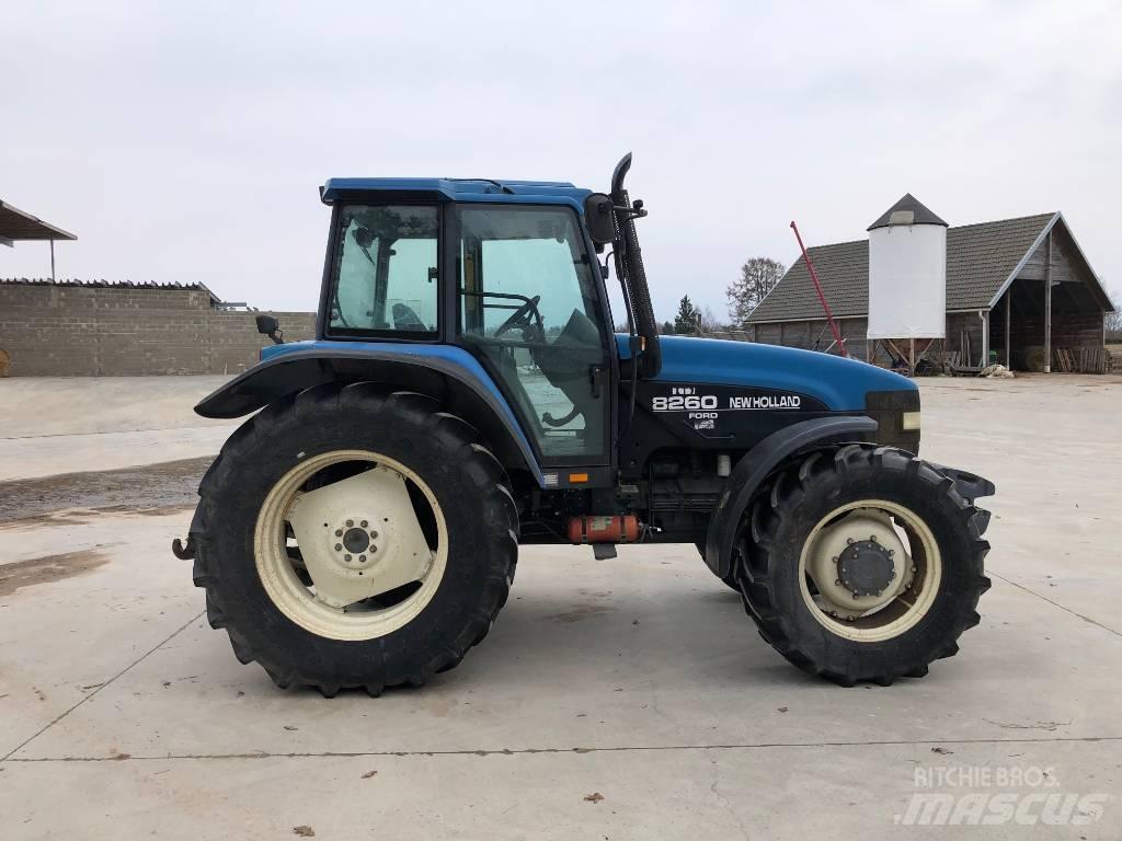 New Holland 8260 Tratores Agrícolas usados