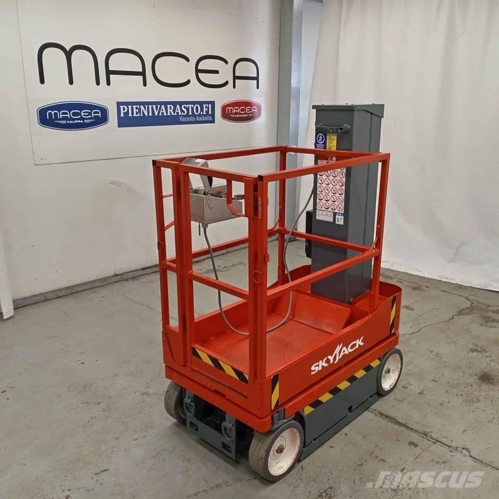 SkyJack SJ 16 Plataformas de Mastro Vertical