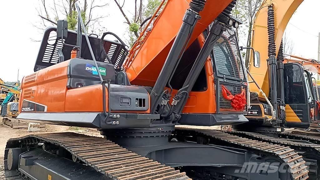 Doosan 225 LC-9 Escavadeiras de esteiras