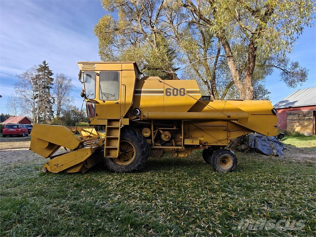 Sampo-Rosenlew 600 Ceifeiras debulhadoras