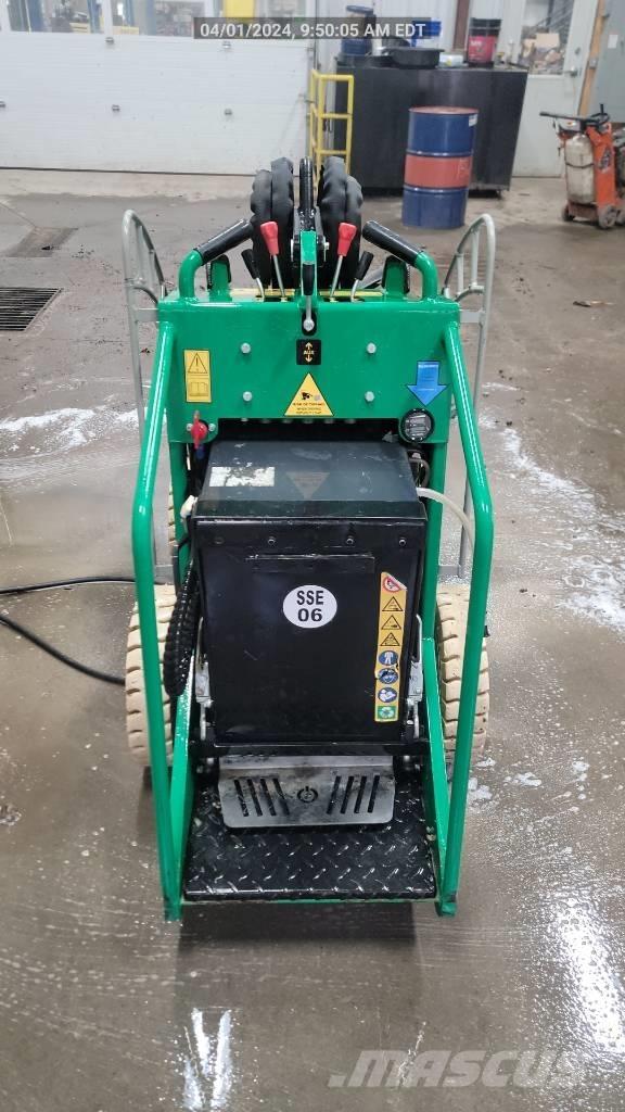  Cratos 100ECO Minicarregadeiras