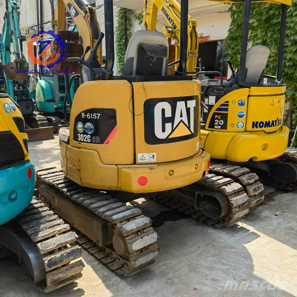 CAT 302 Miniescavadeiras