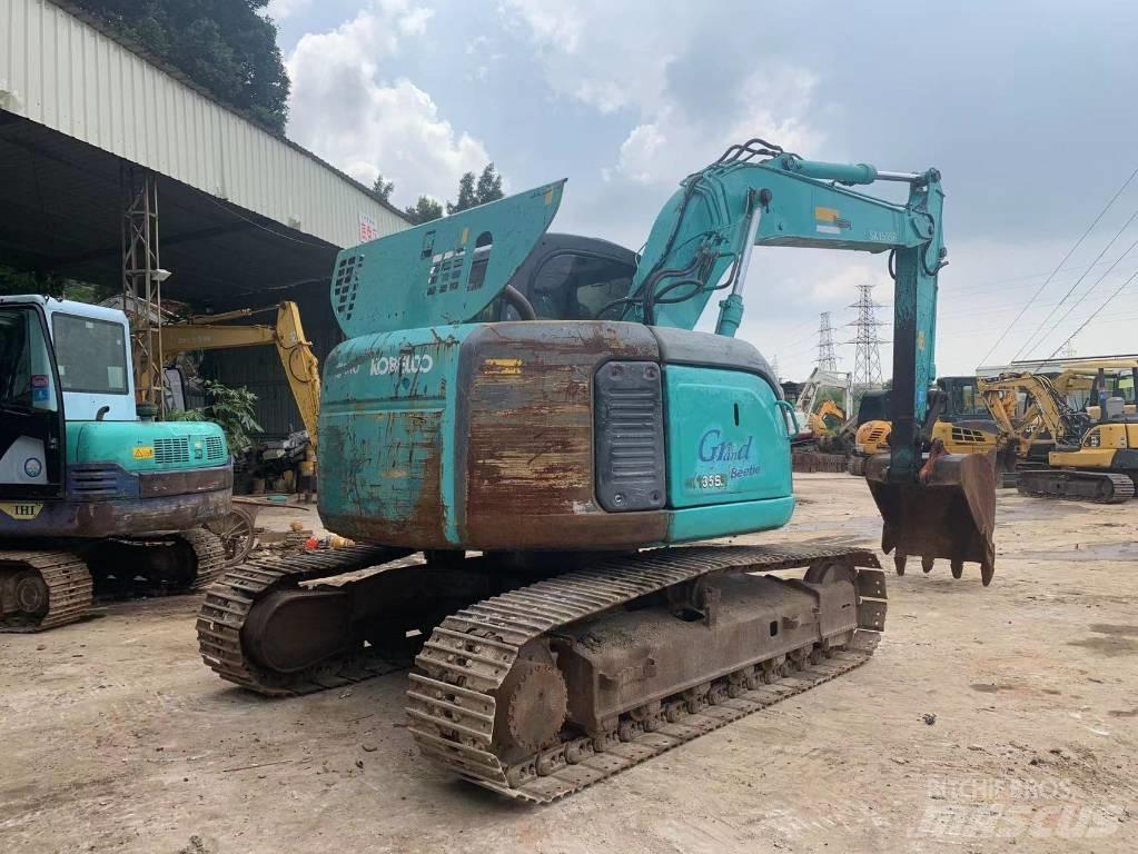 Kobelco SK 135 Escavadeiras de esteiras