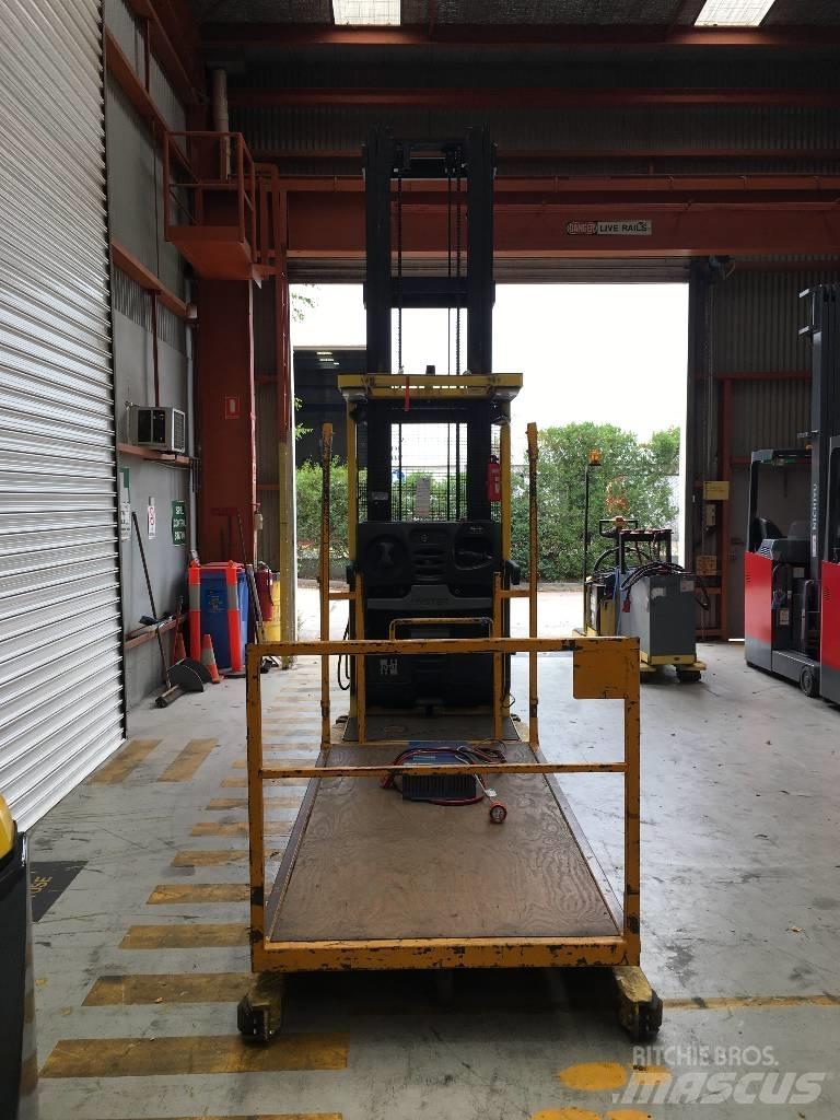 Hyster R30XMF2 Preparadoras de encomendas de alta elevação