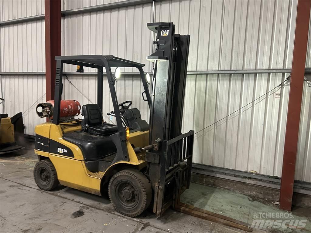 CAT GP25NT Empilhadores a gás