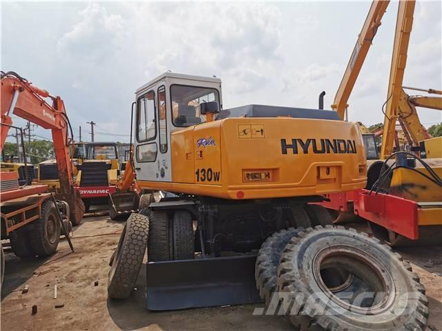 Hyundai R130WD Escavadeiras de esteiras
