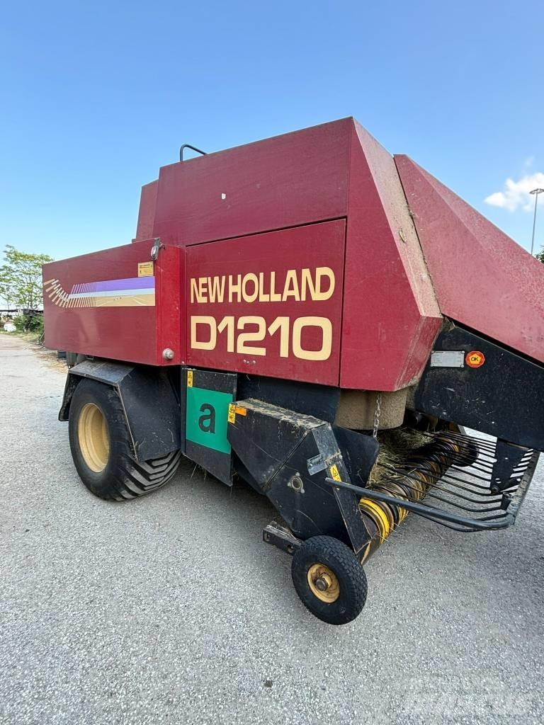 New Holland D 1210 Enfardadeira de fardos quadrados