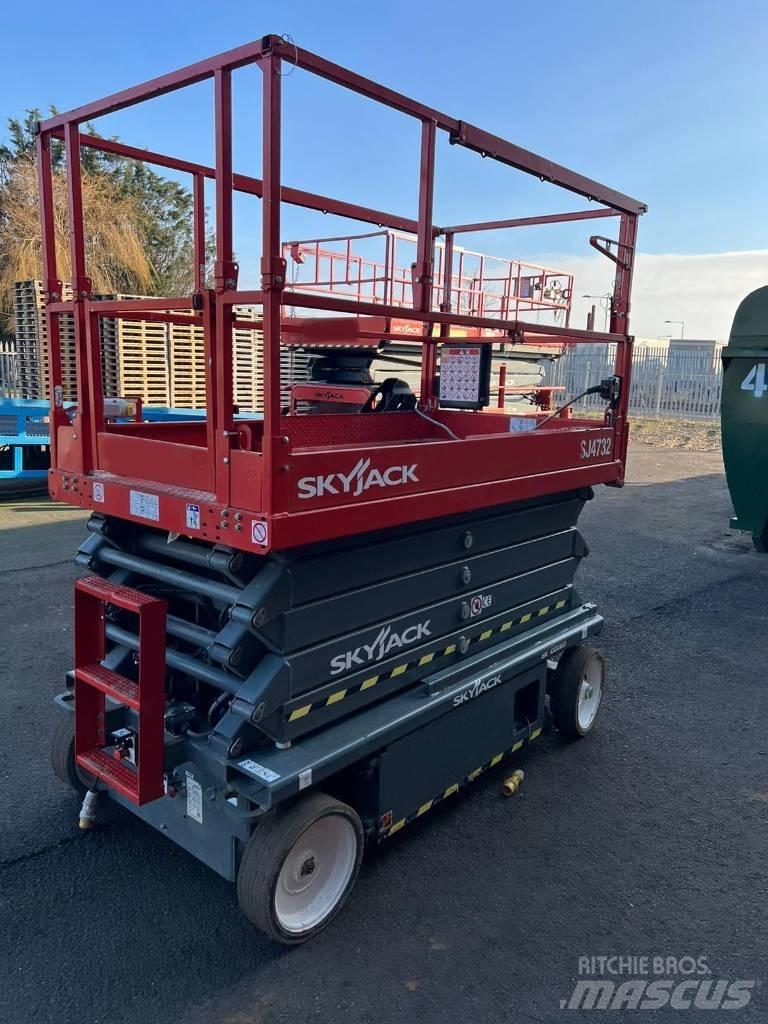 SkyJack SJ 4732 Elevadores de tesoura