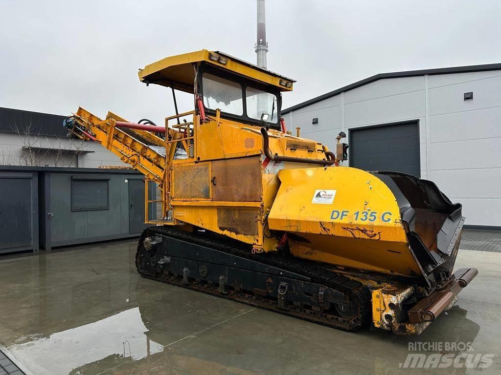 Demag DF 135 C Espalhadoras de asfalto