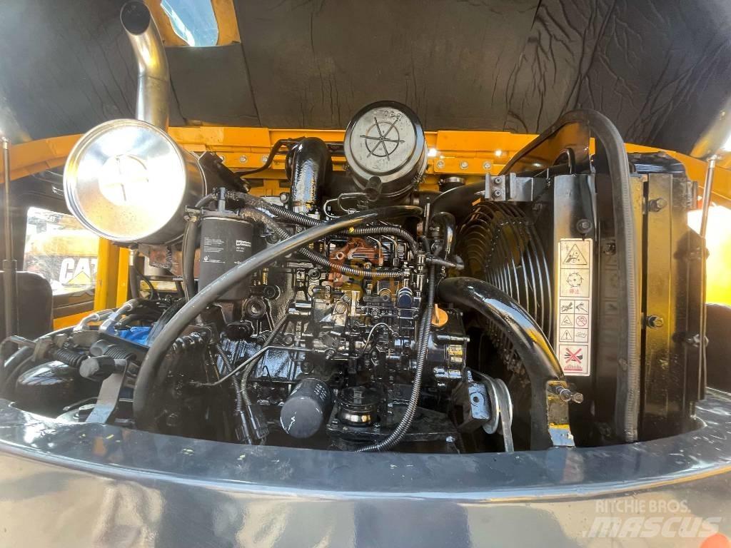 Hyundai 60 W VS Escavadoras de rodas