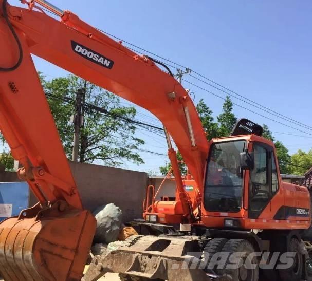 Doosan DH210W\ Escavadoras de rodas