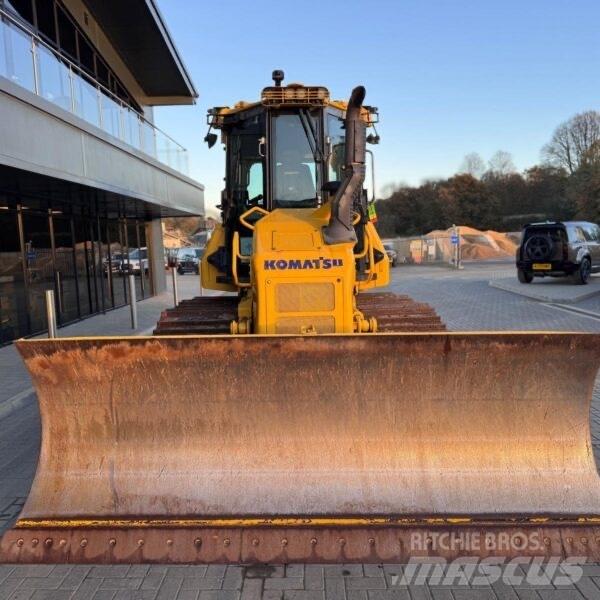 Komatsu D51PXI-24EO Dozers - Tratores rastos