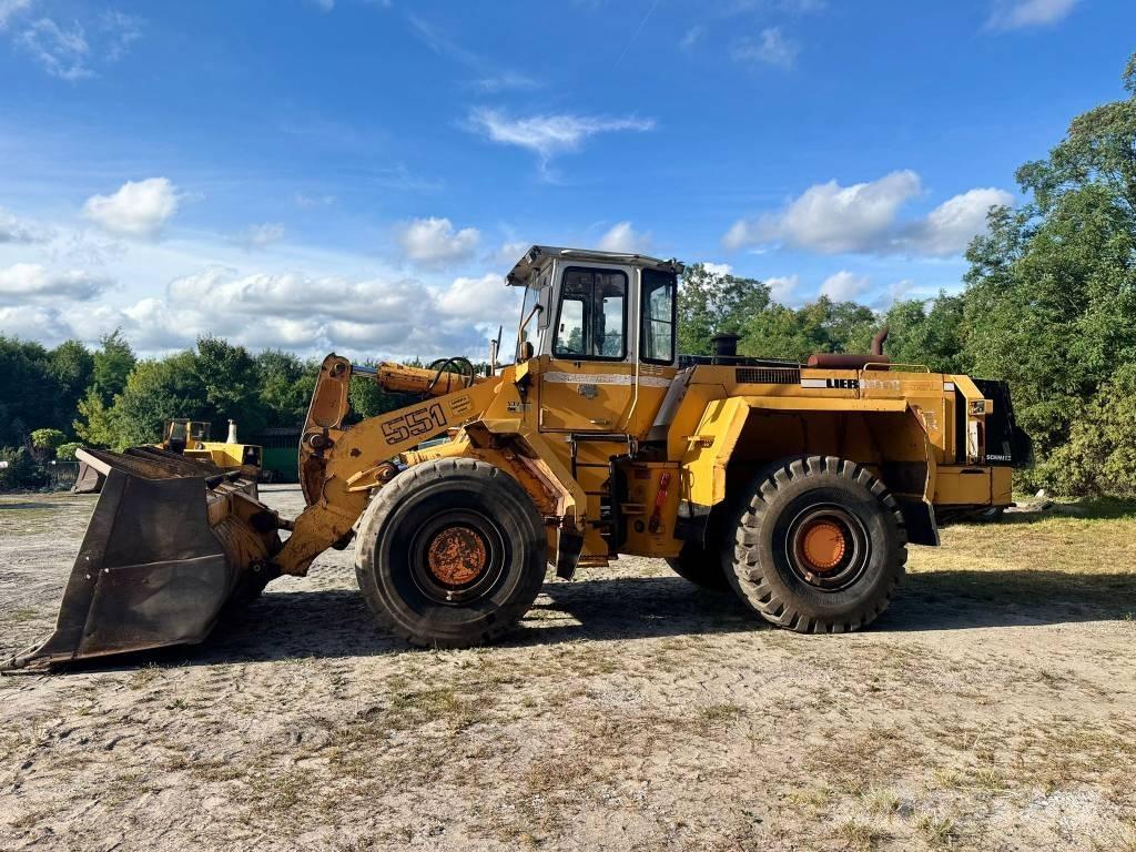 Liebherr L 551 Carregadeiras de rodas
