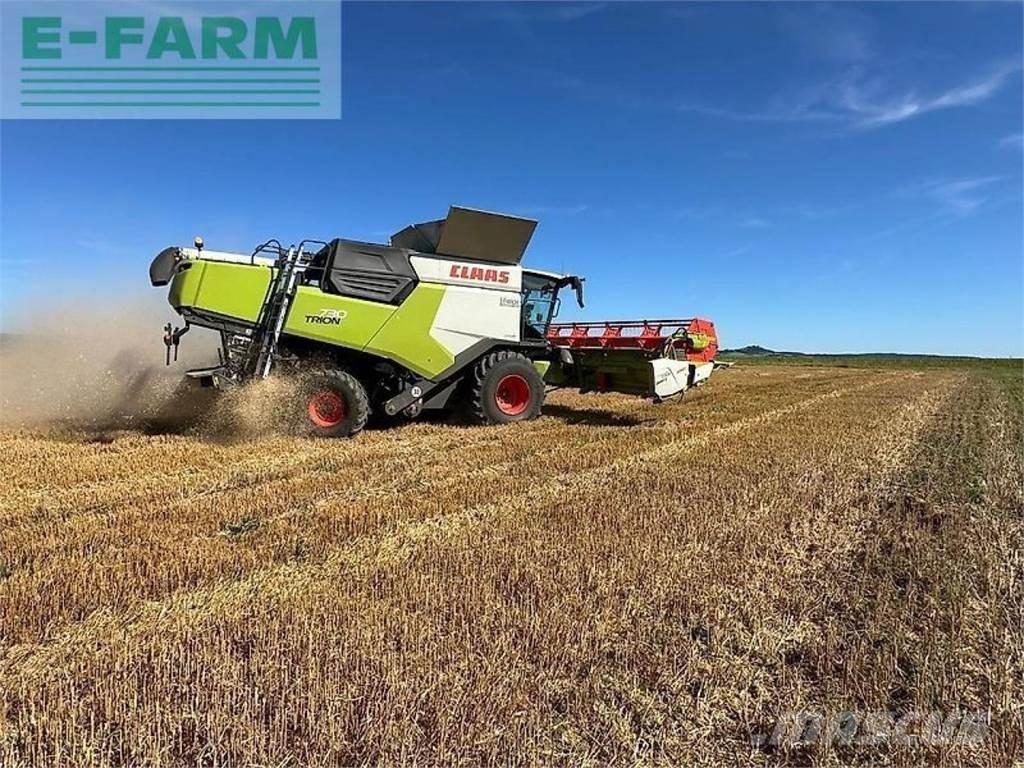 CLAAS trion 730 Ceifeiras debulhadoras