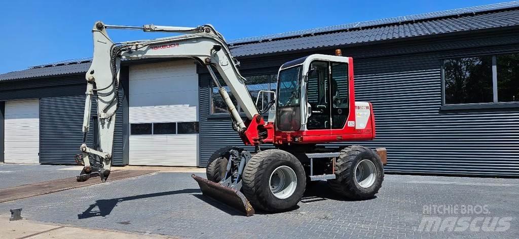 Takeuchi TB070 W Escavadoras Midi 7t - 12t