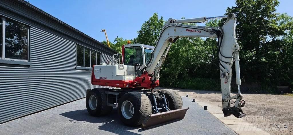 Takeuchi TB070 W Escavadoras Midi 7t - 12t