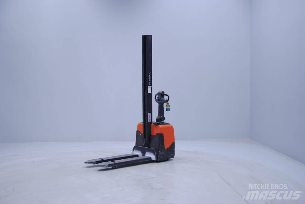 Toyota HWE100 Empilhador para operador externo