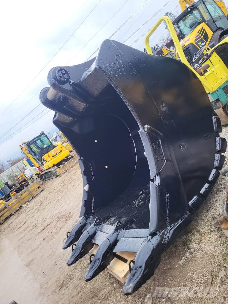 Komatsu Winkelbauer Retroescavadoras