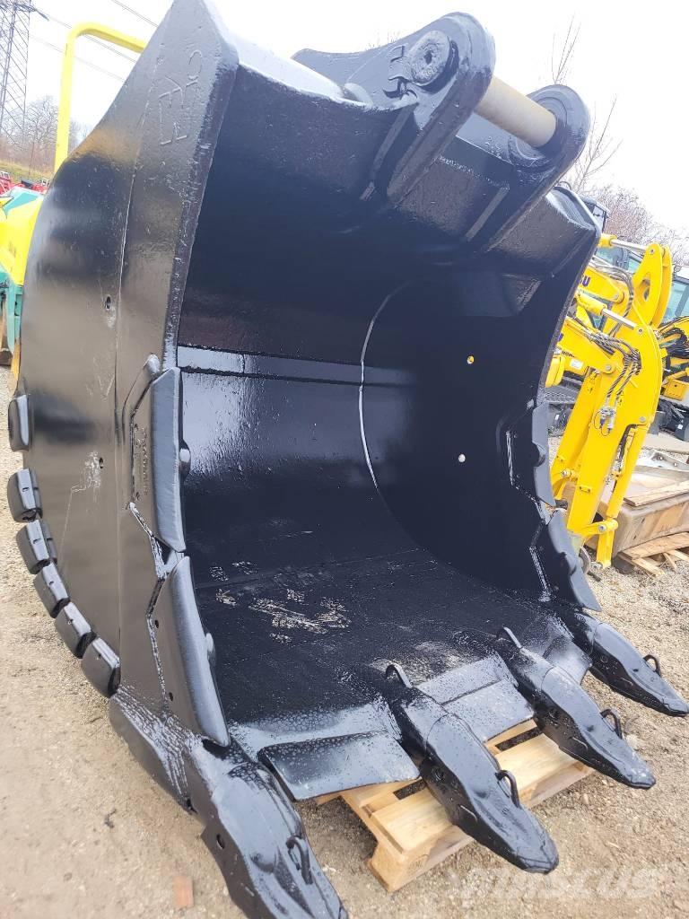 Komatsu Winkelbauer Retroescavadoras