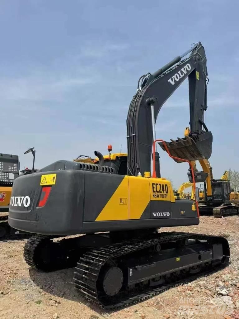 Volvo EC 240 Escavadeiras de esteiras