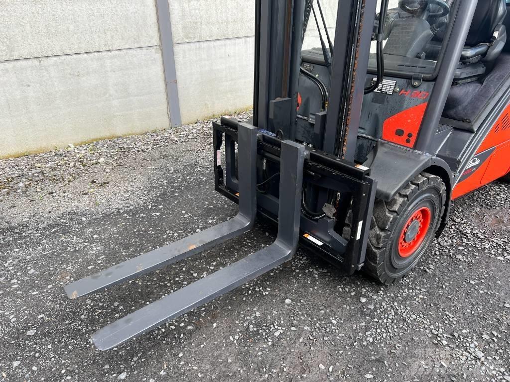 Linde H30T-02 EVO Empilhadores a gás