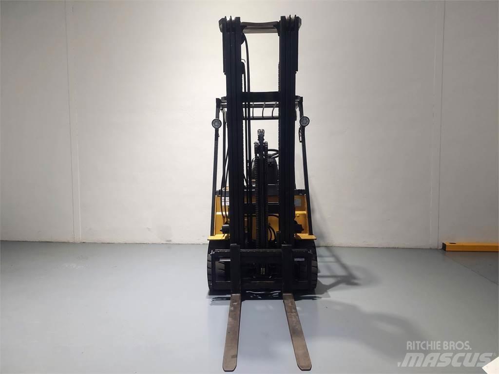 CAT EP25K PAC Empilhadores eléctricos