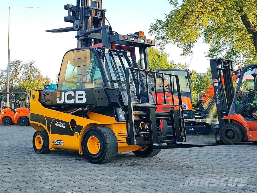 JCB TLT30G Manipulador telescópico