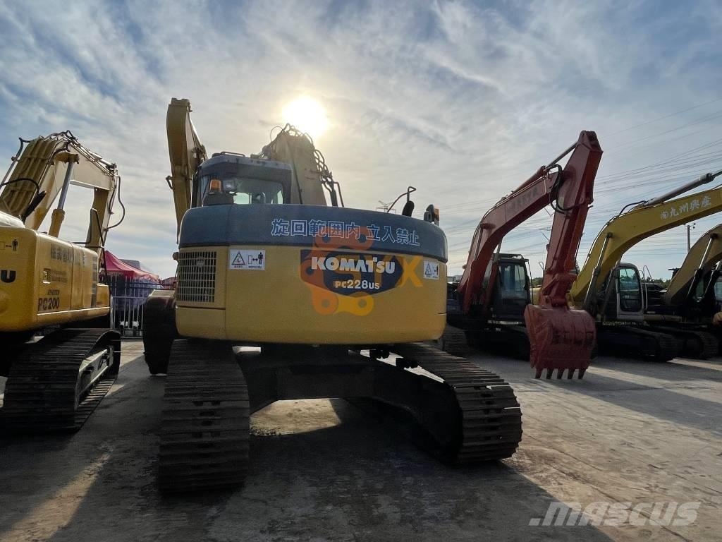 Komatsu PC 228 US Escavadeiras de esteiras