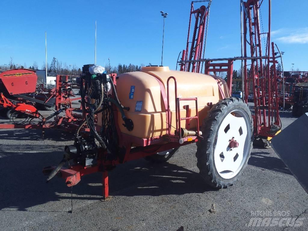 Junkkari 2300 / 15 / 3 Pulverizadores rebocados