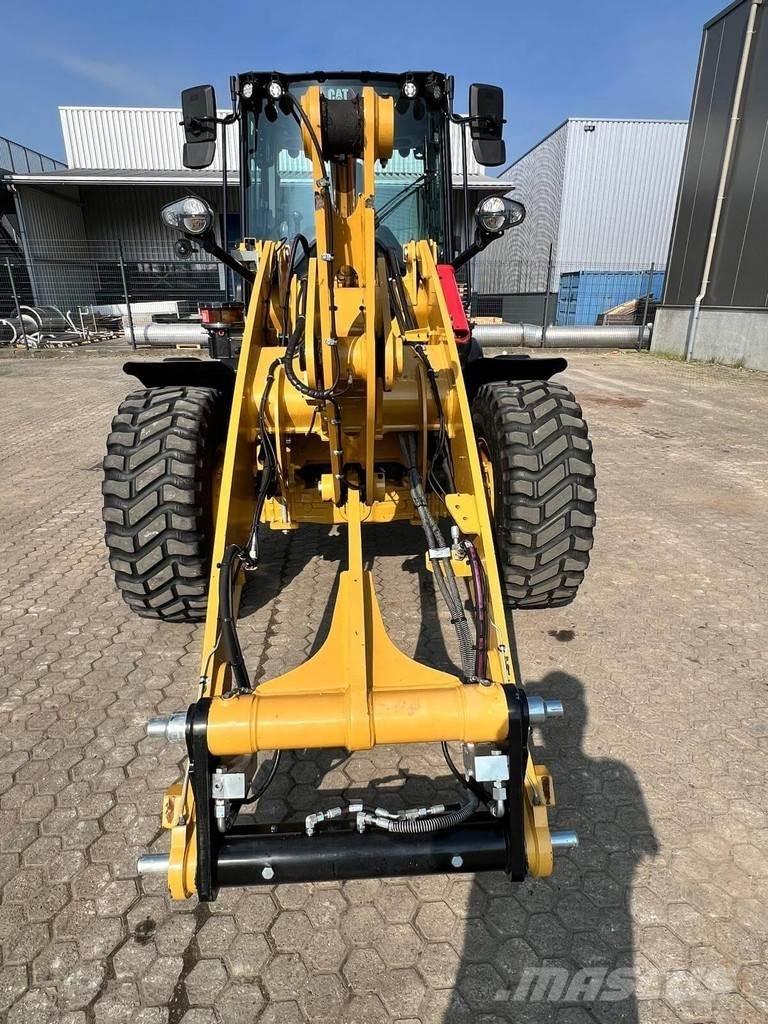CAT 908 Carregadeiras de rodas