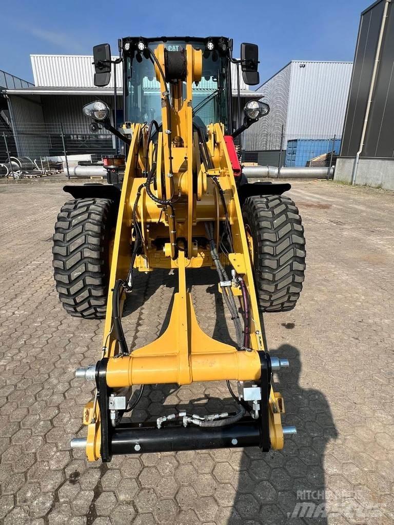 CAT 908 Carregadeiras de rodas