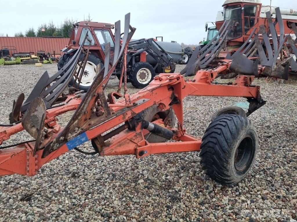 Kuhn Manager 6 Charruas reversíveis