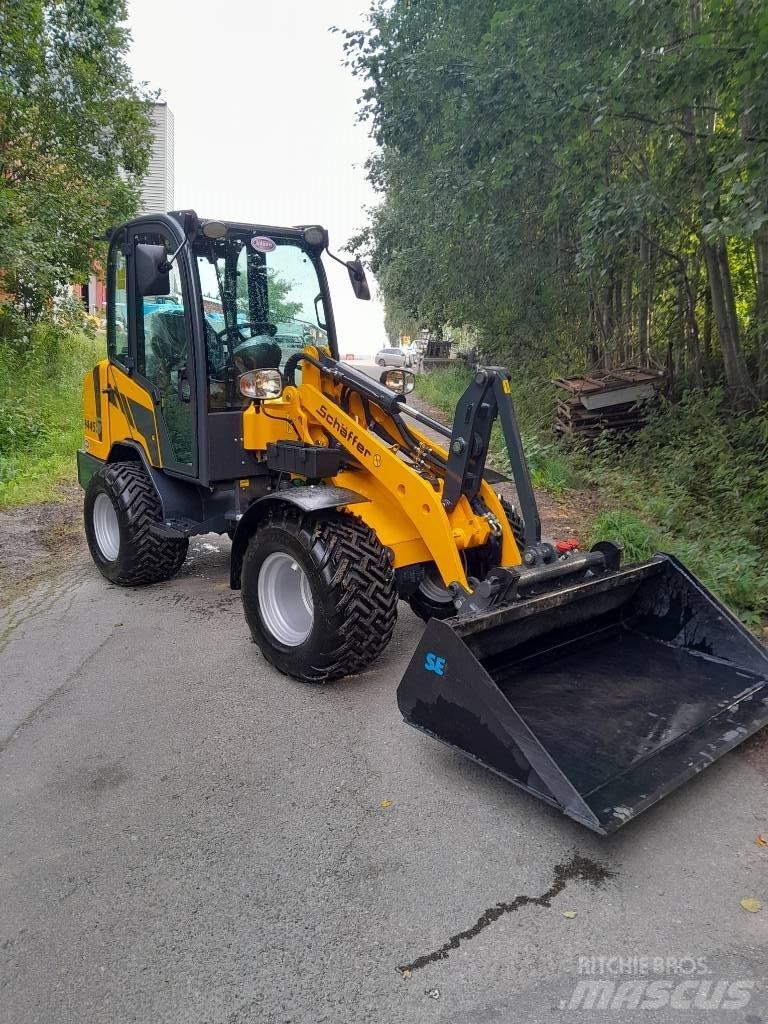 Schäffer 2445s Minicarregadeiras