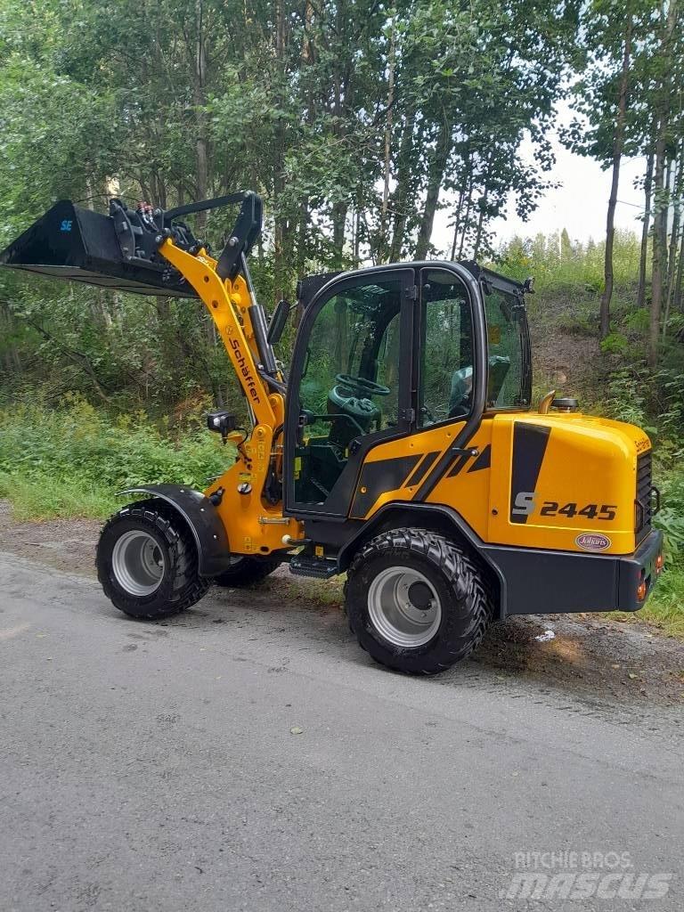 Schäffer 2445s Minicarregadeiras