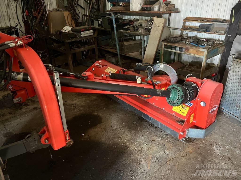 Kuhn TB 211 Gadanheiras e cortadores de folhas para pastos
