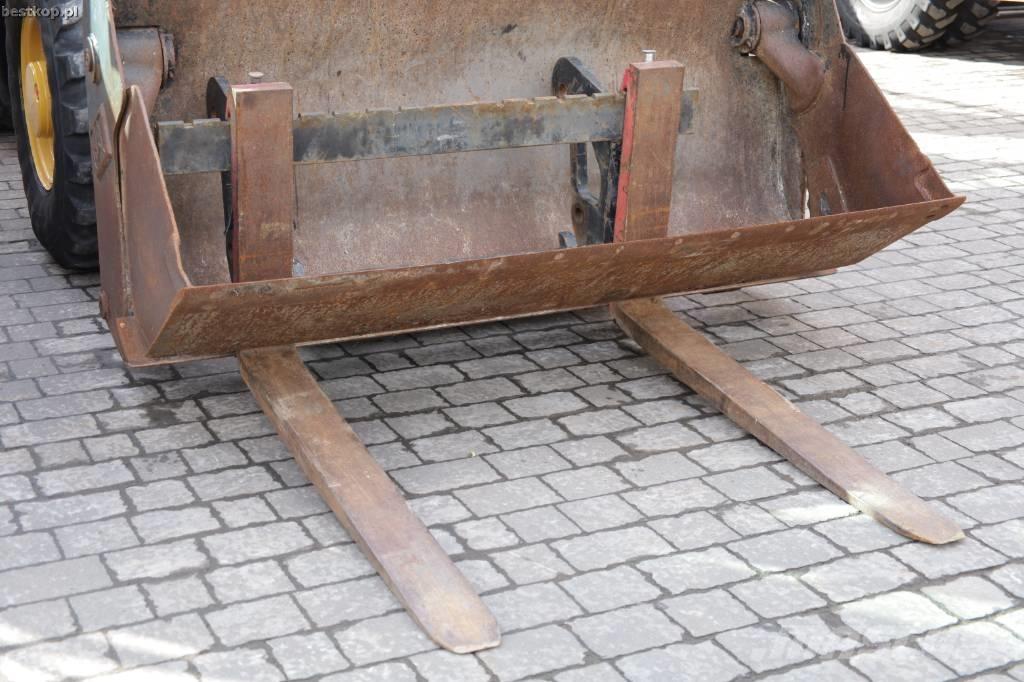 CAT 906M Carregadeiras de rodas