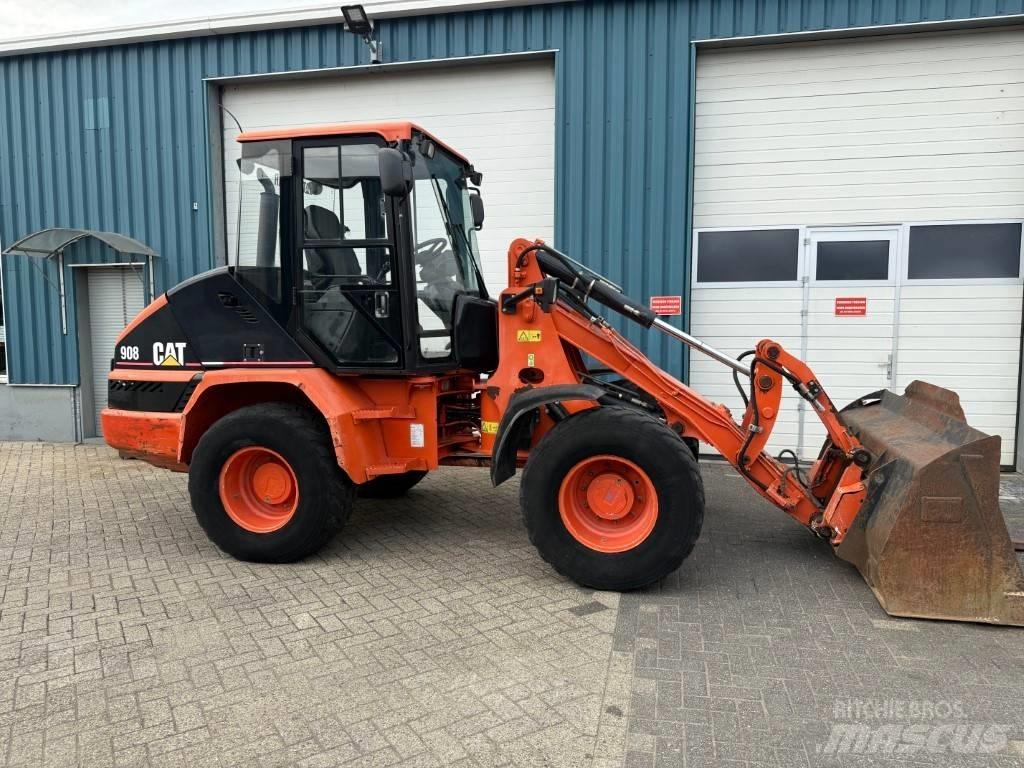 CAT 908 Carregadeiras de rodas