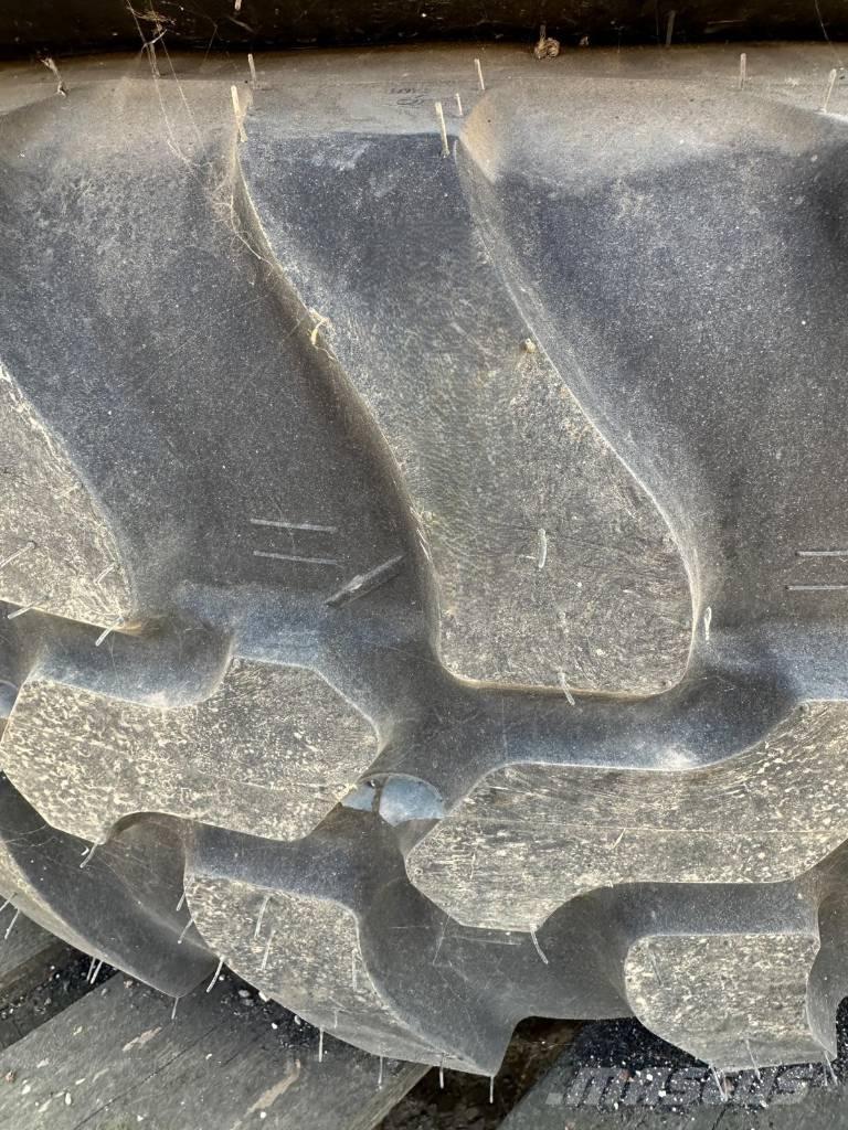 Dunlop 405/70R20 Pneus