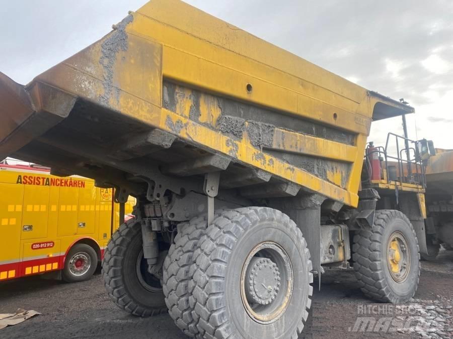 Komatsu HD405-7 Camiőes basculantes rígidos
