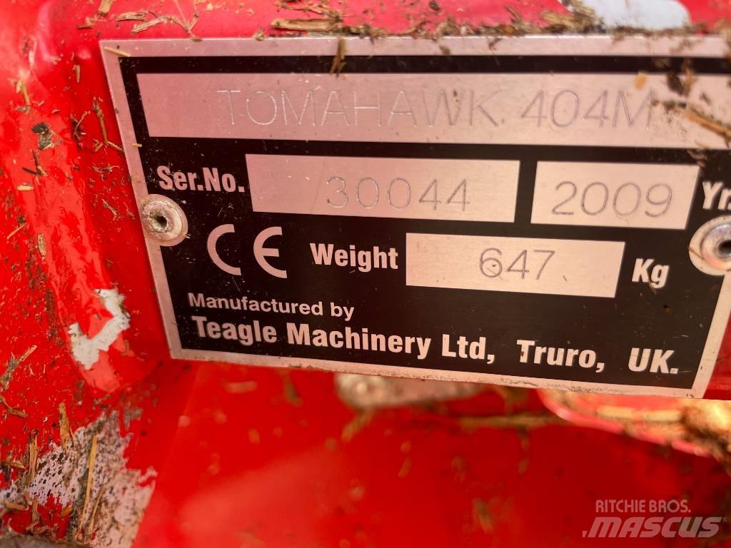 TEAGLE TOMAHAWK 404M Cortadores, moinhos e desenroladores de fardos