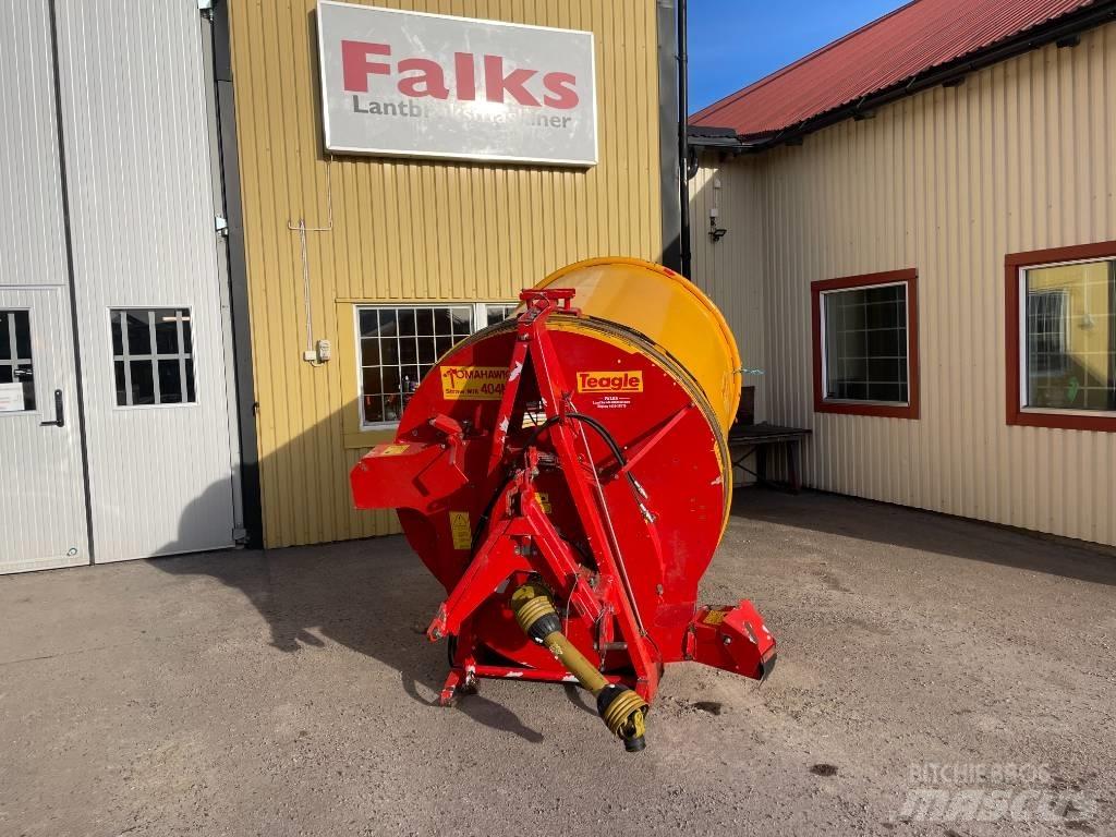 TEAGLE TOMAHAWK 404M Cortadores, moinhos e desenroladores de fardos