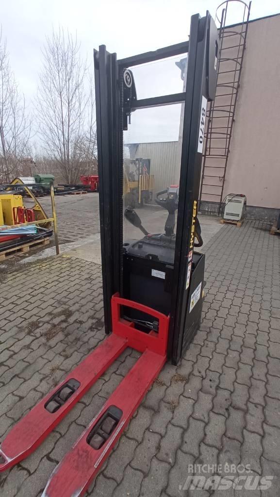 Hyster S1.4S Empilhador para operador externo