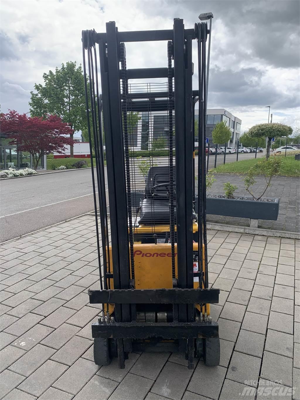  Hülsemann DEV1633T Empilhadores eléctricos