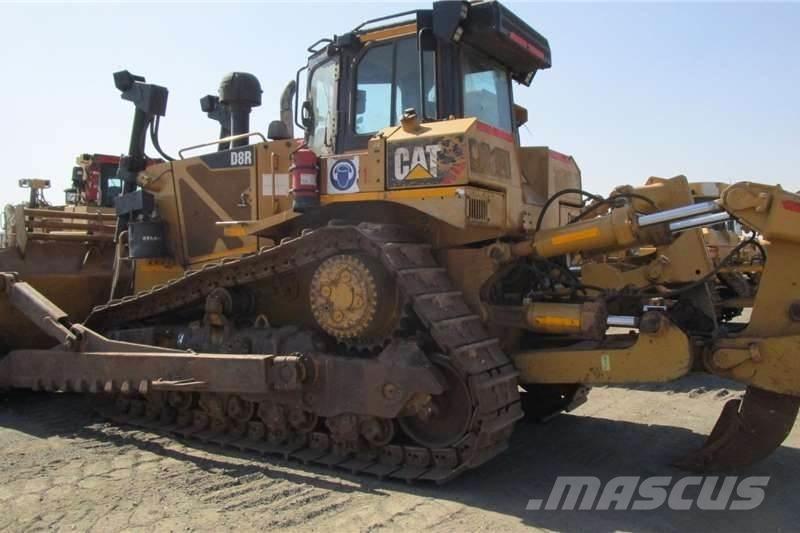 CAT D8R Dozers - Tratores rastos