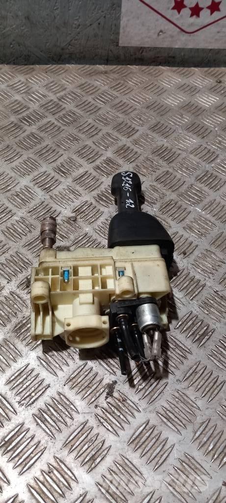 Scania R 440  1882115 Cabines e interior