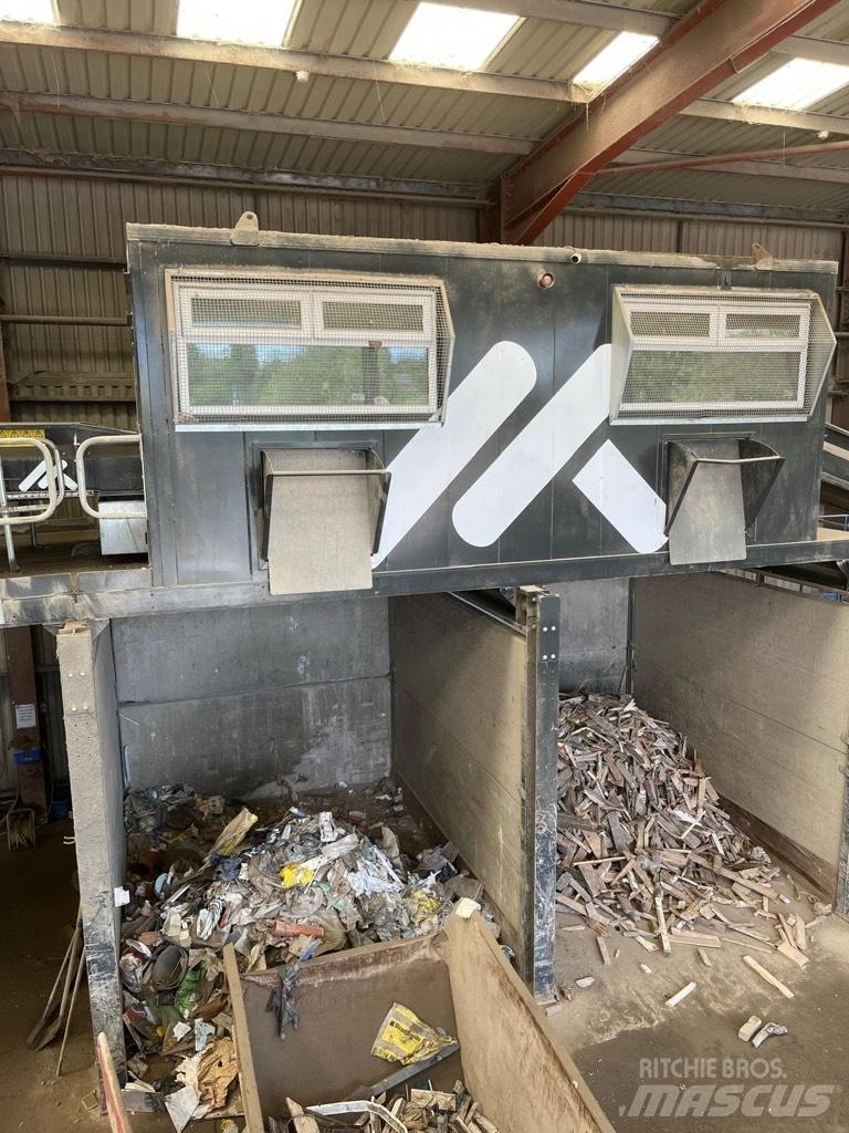 M&K System Centrais de lixo