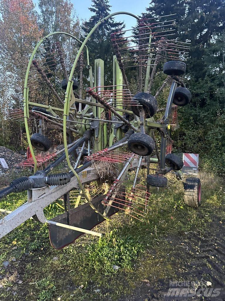 CLAAS Liner 2800 Ancinho virador